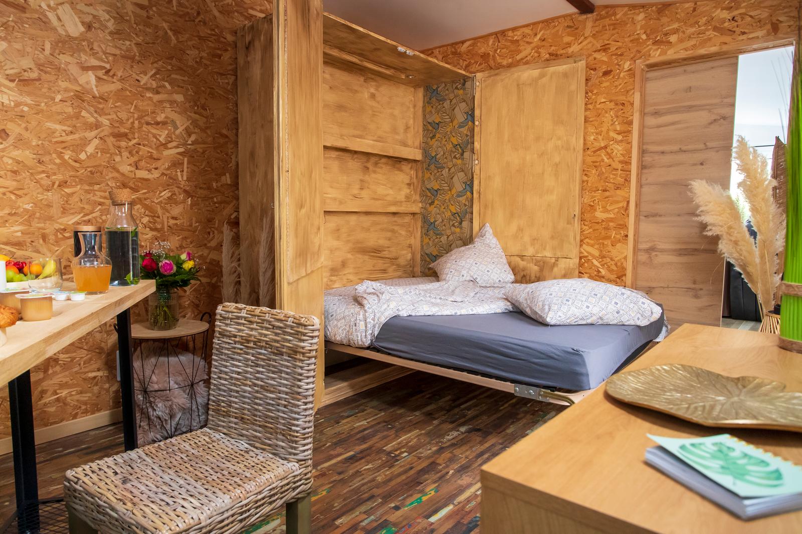 Quesnoy-le-Montant : gîte Le Bohème et Spa, la chambre 01