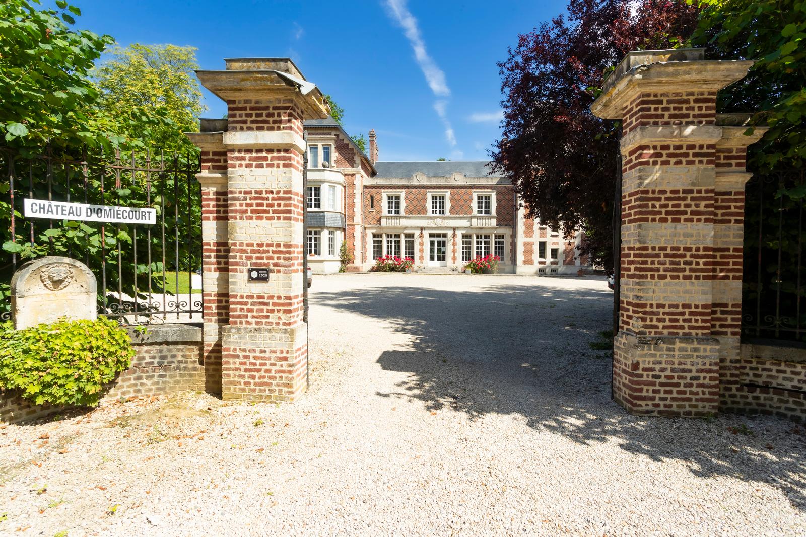 Omiécourt - Château d'Omiécourt : extérieur 01