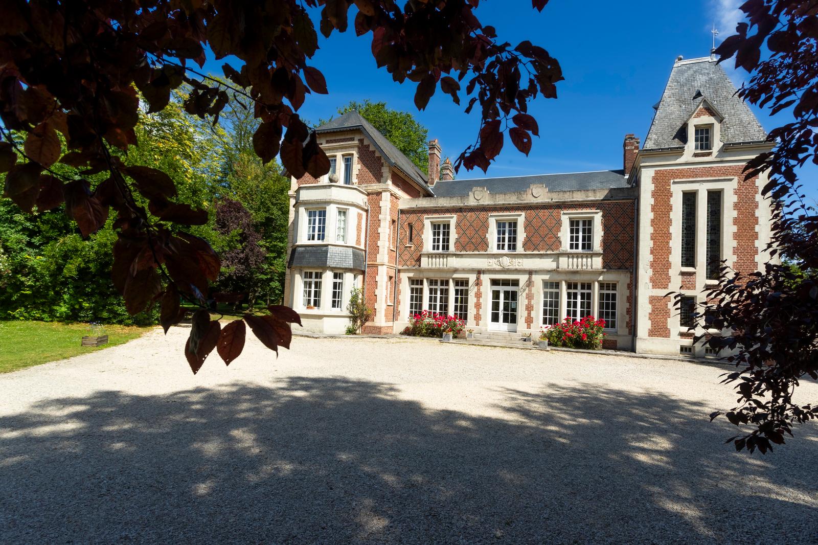 Omiécourt - Château d'Omiécourt : extérieur 02