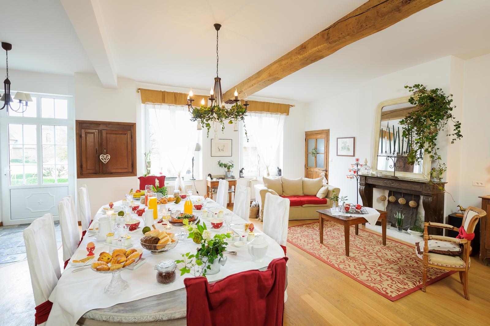 La Neuville-les-Dorengt : la Ferme de Ribeaufontaine - Petit-déjeuner 01