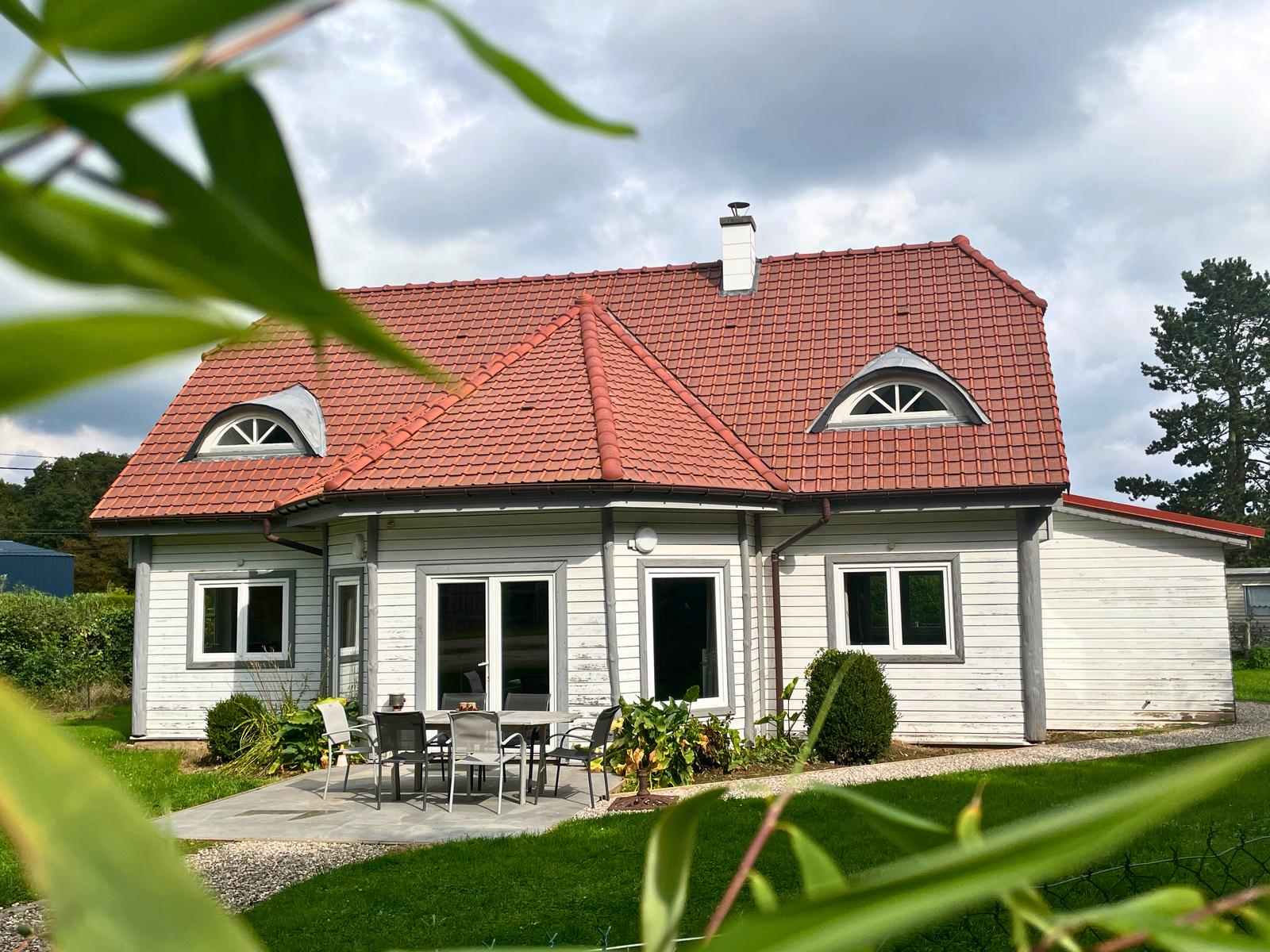 Bernay-en-Ponthieu : Domaine des Célestins - La grange aux fées 08