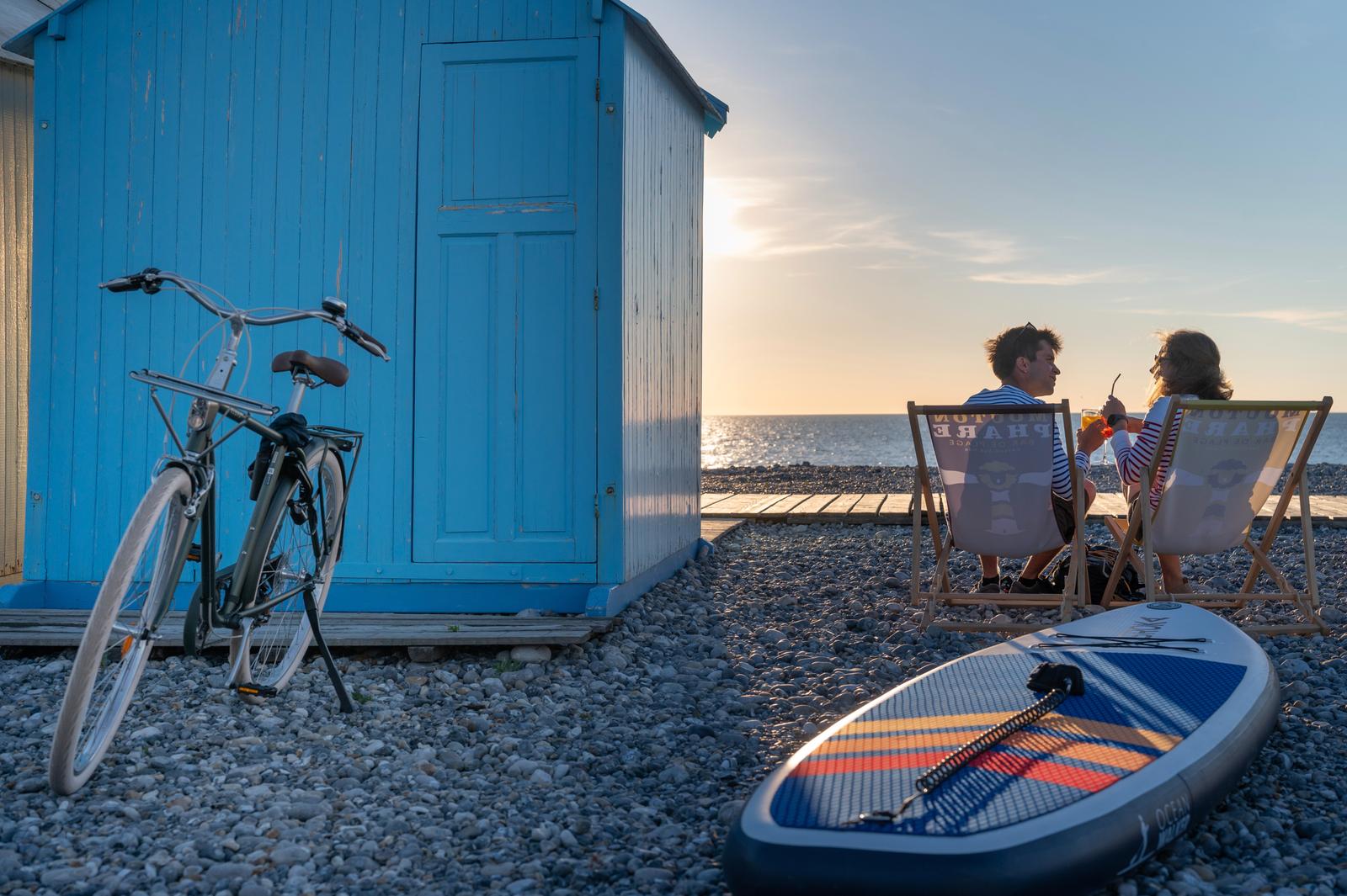Cayeux-sur-Mer : Bar de plage le Mouton Phare, apéritif en couple
