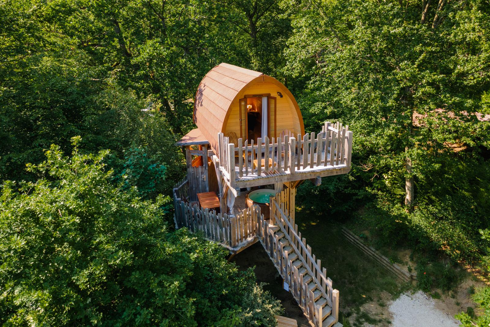 Le Bois de RosoyCabane Charme - le Bois de Rosoy - Crédit @visual.xplorer  - vue drone
