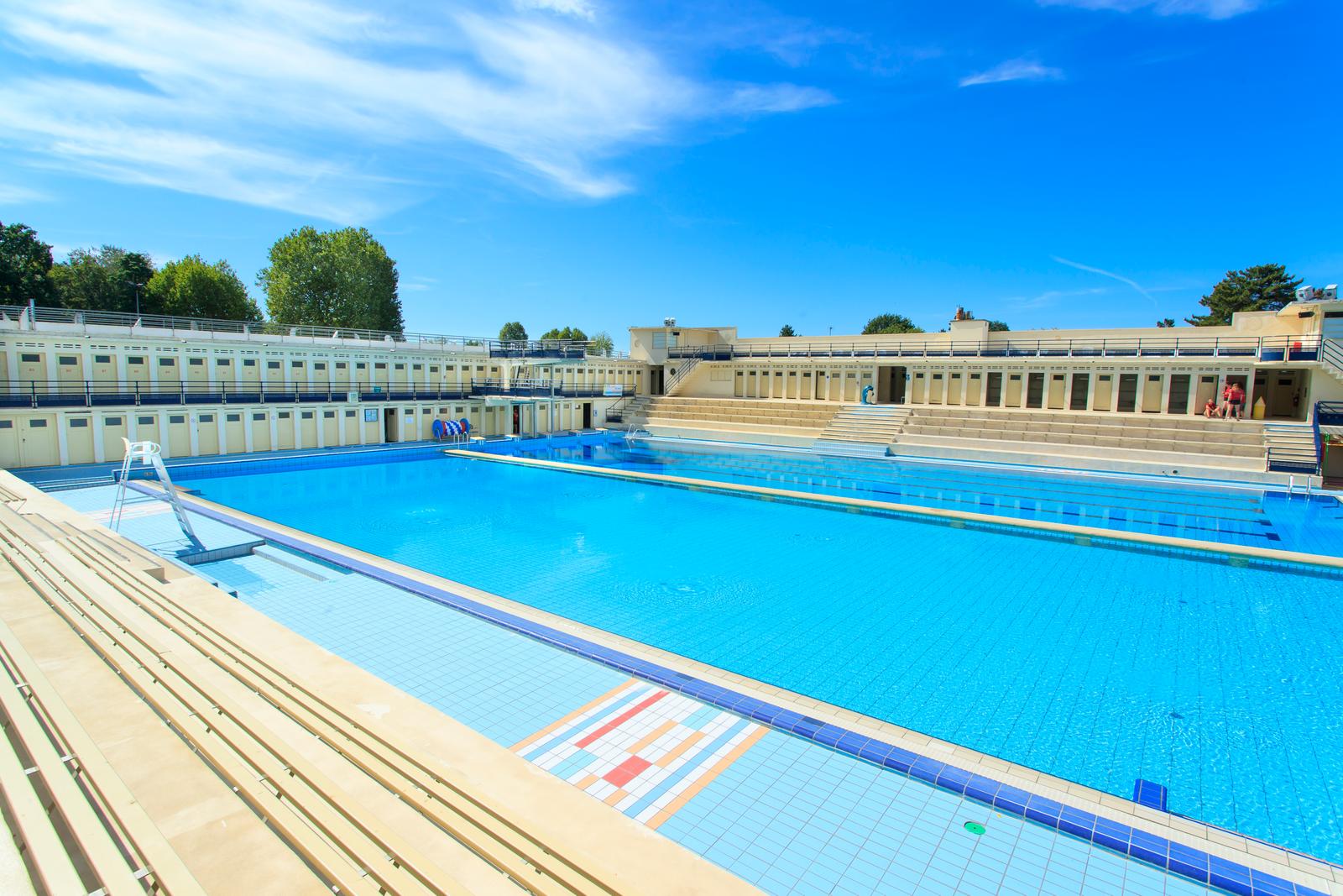 Bruay-la-Buissière : piscine Art Déco Roger Salengro 01