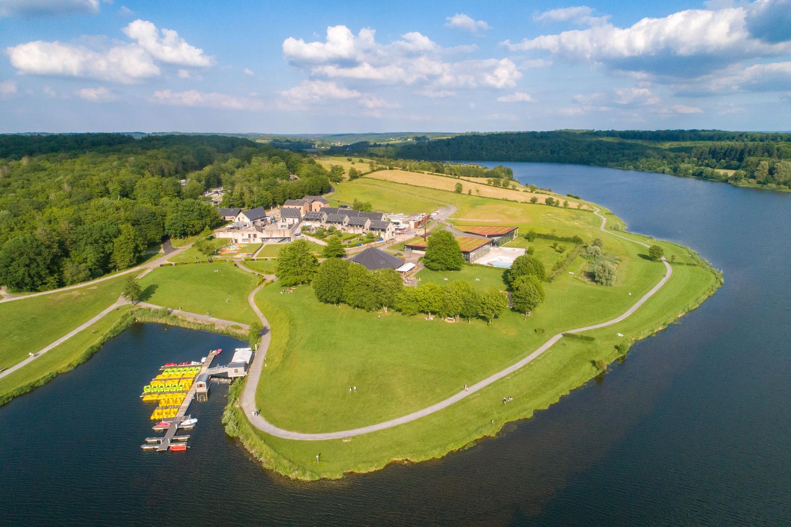 Eppe-Sauvage : station touristique du Valjoly, vue aérienne 02