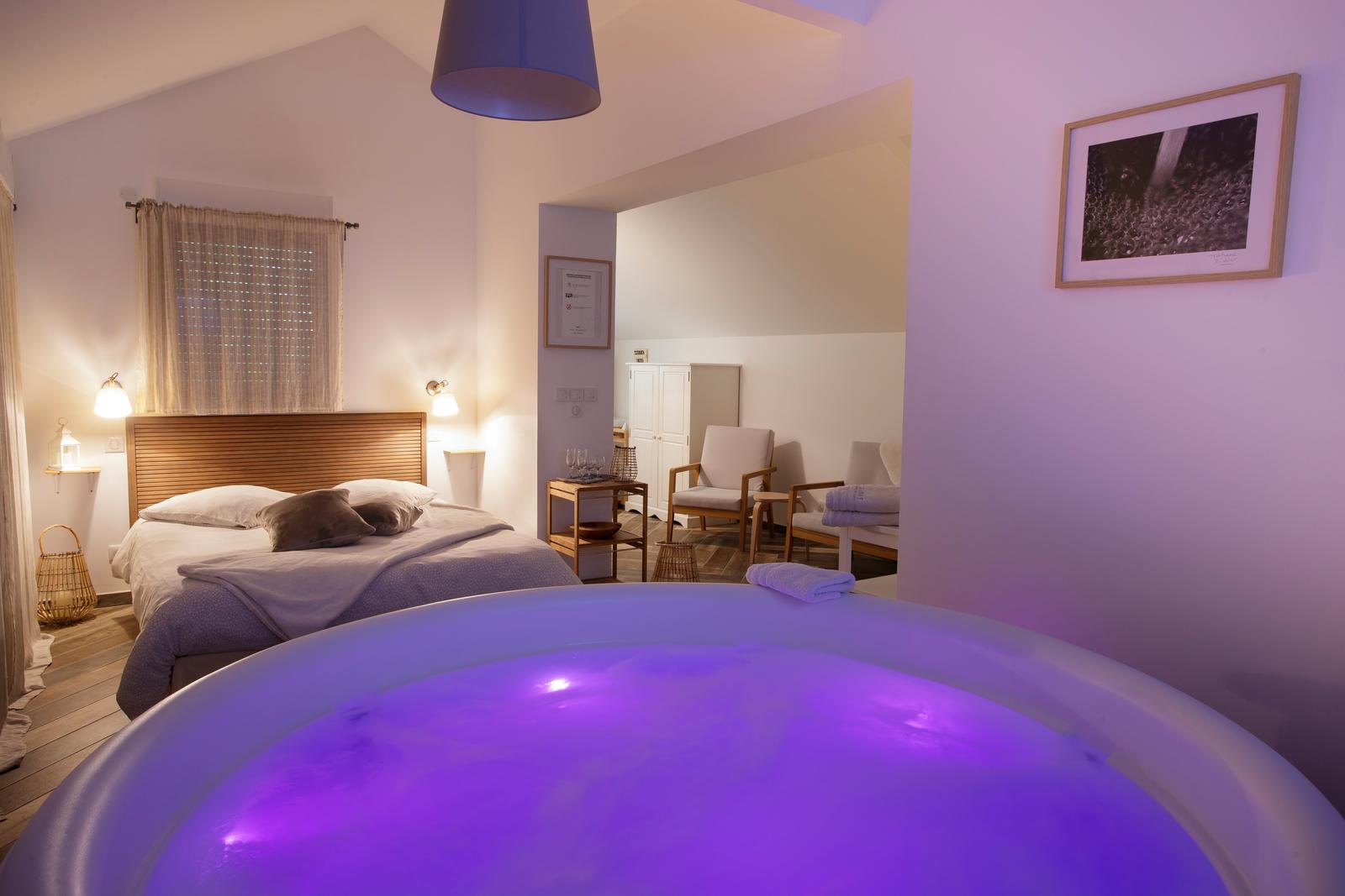 Saint-Sulpice : chambre d'hôtes les glycines de Saint-Sulpice 05