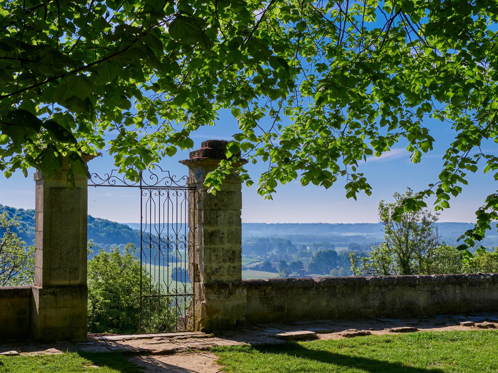 Coucy-le-Château-Auffrique : le château 03