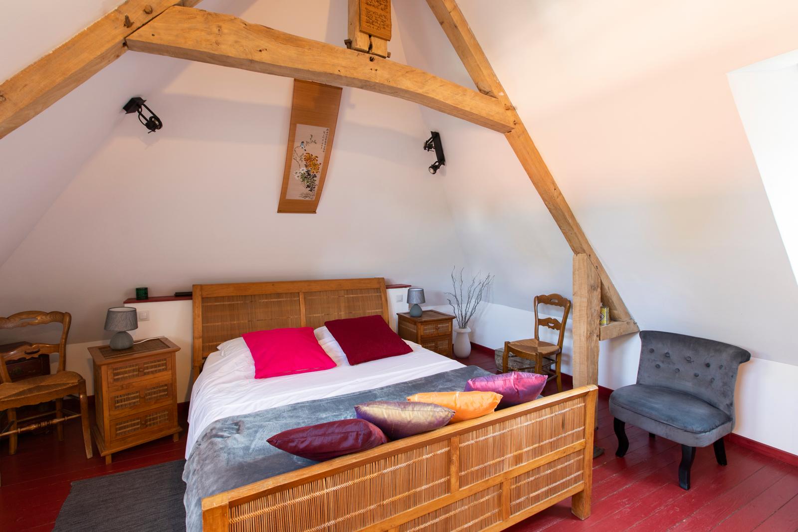 Estrée-Wamin : chambre du Moulin Sainte-Marie 02