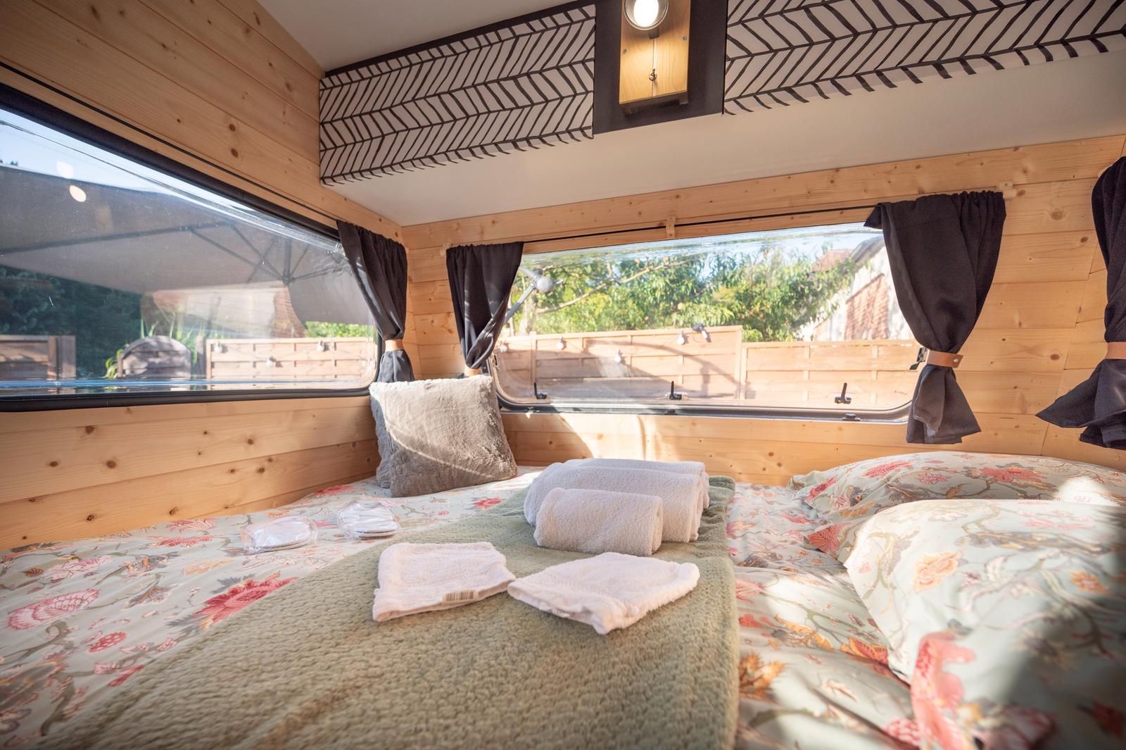 Sailly-Flibeaucourt : caravane chic La Baroudeuse 01