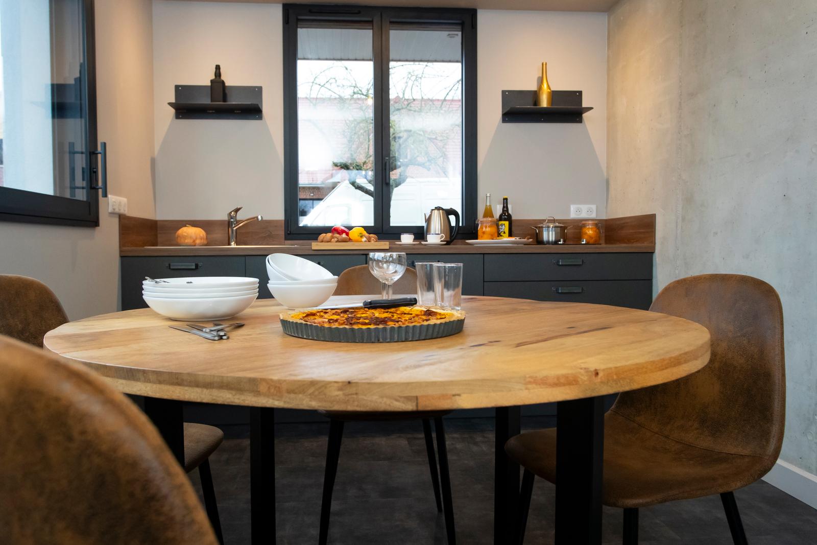 Saint-Aubin : au Cœur du Village, gite Atelier, la cuisine