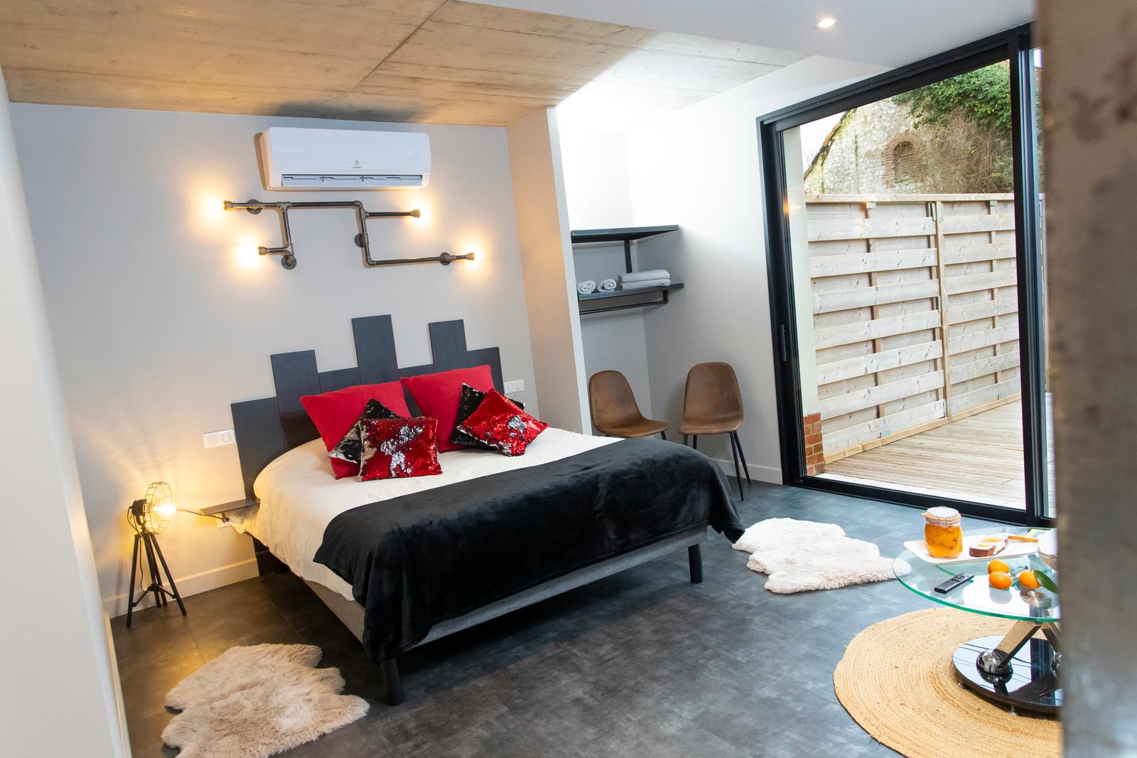 Saint-Aubin : au Cœur du Village, gite Atelier, la chambre 02