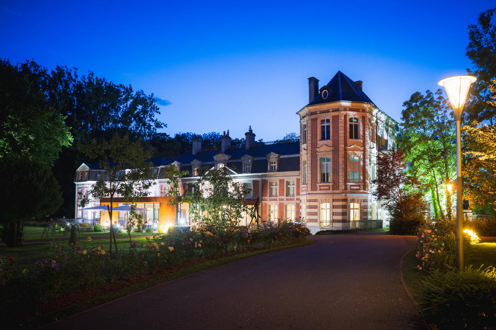 Busnes : Château de Beaulieu 19