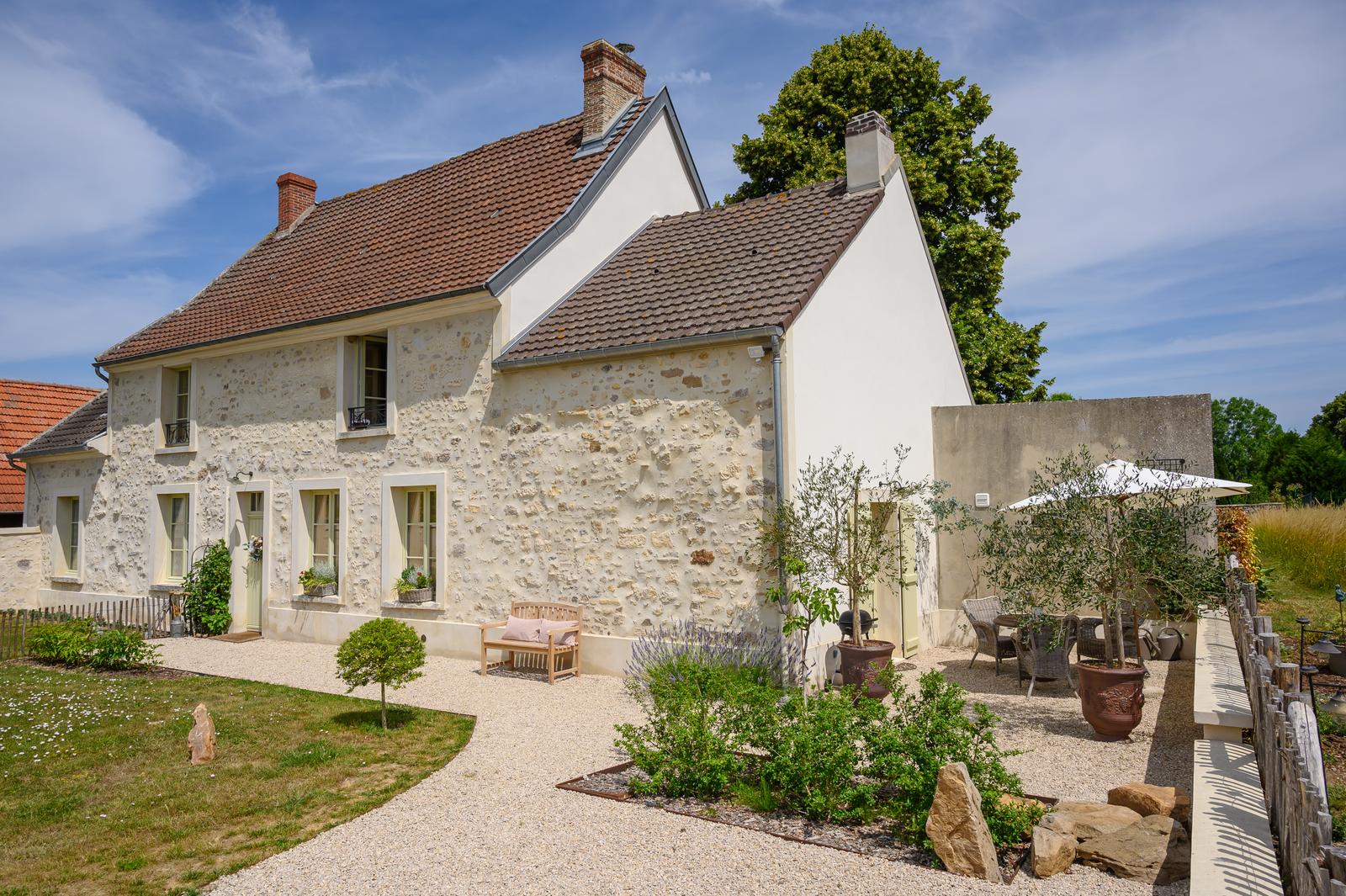 Saponay : La Petite Chatelaine 02