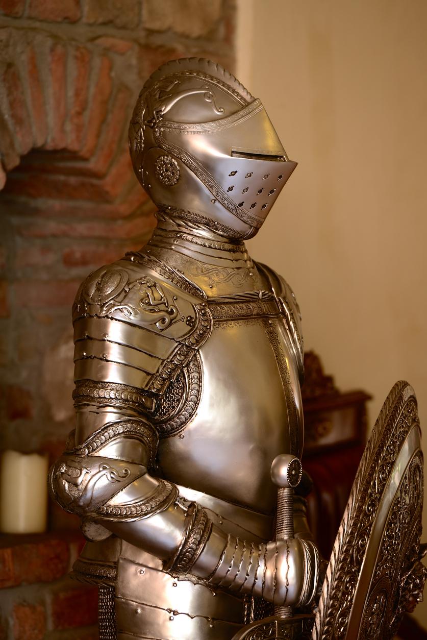 Armure de chevalier -  iStock-492543977A