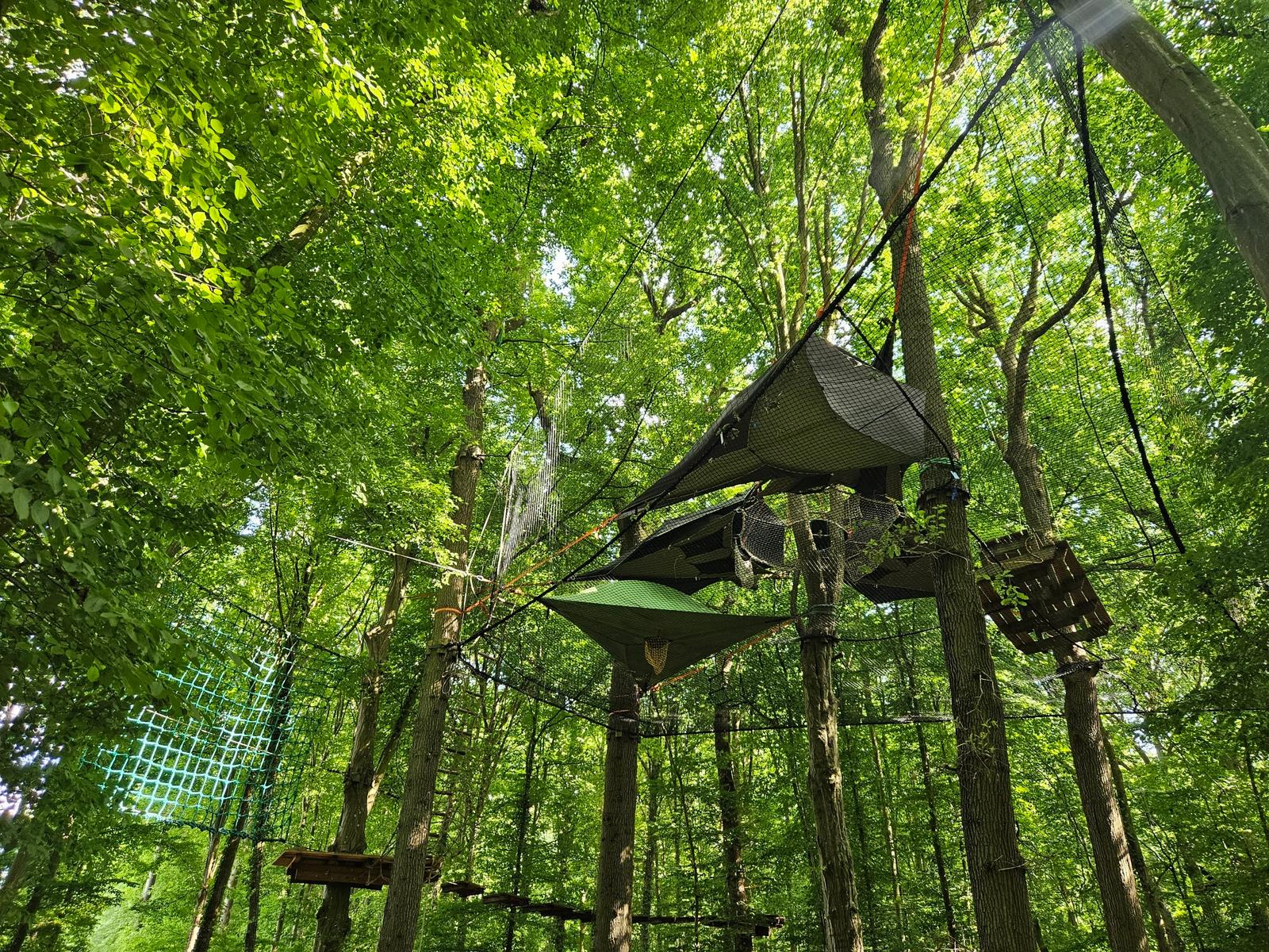 Ailly-sur-Noye : parc de loisirs Terrains d'Aventure 01