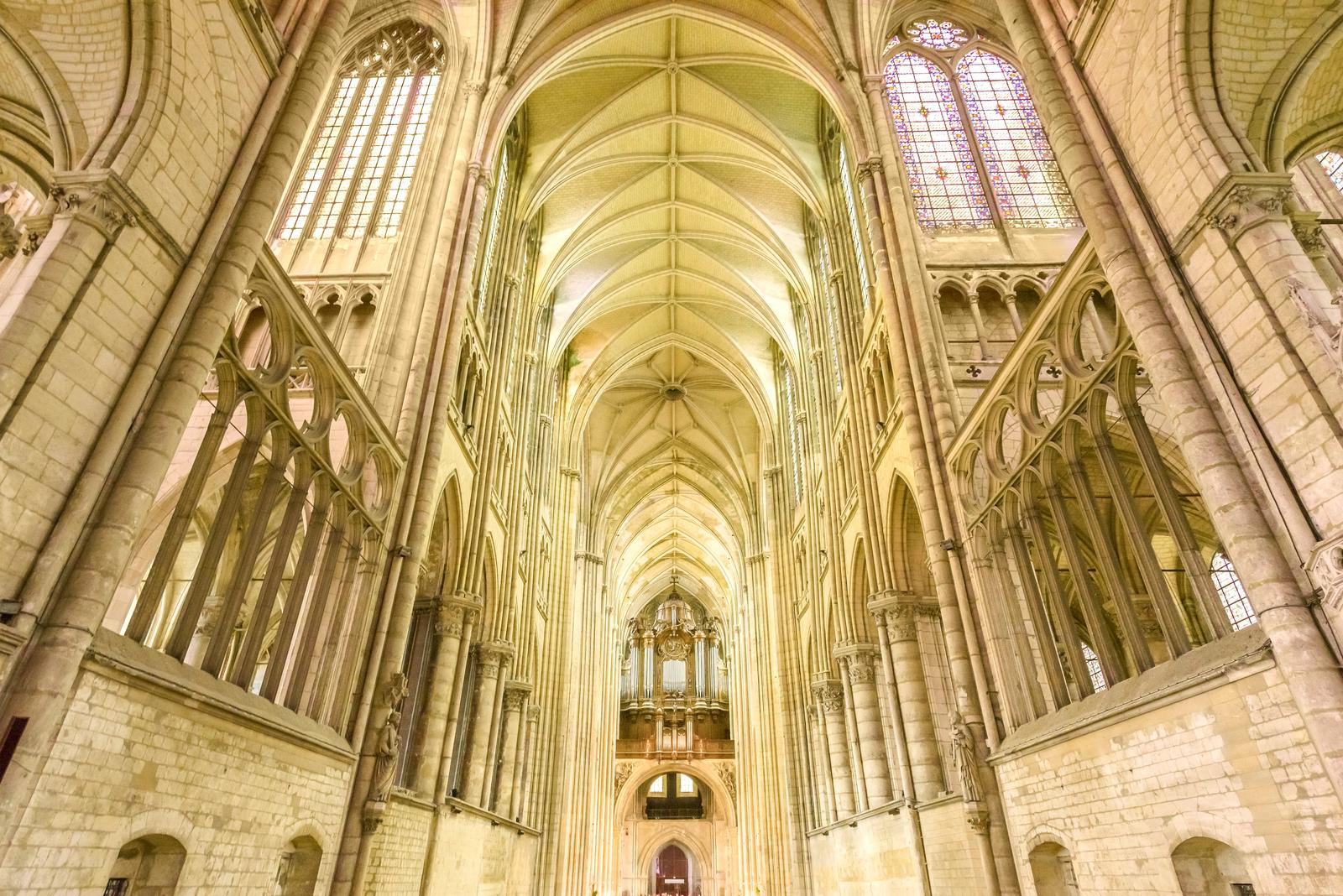 Saint-Quentin : Baslilique 03