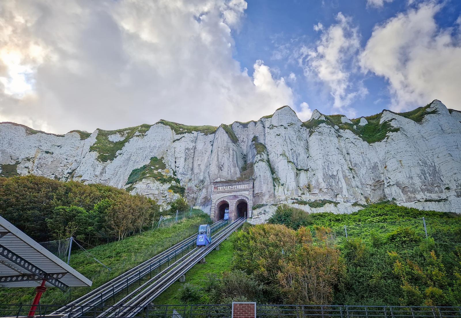 funiculaire le tréport iStock-2235233842