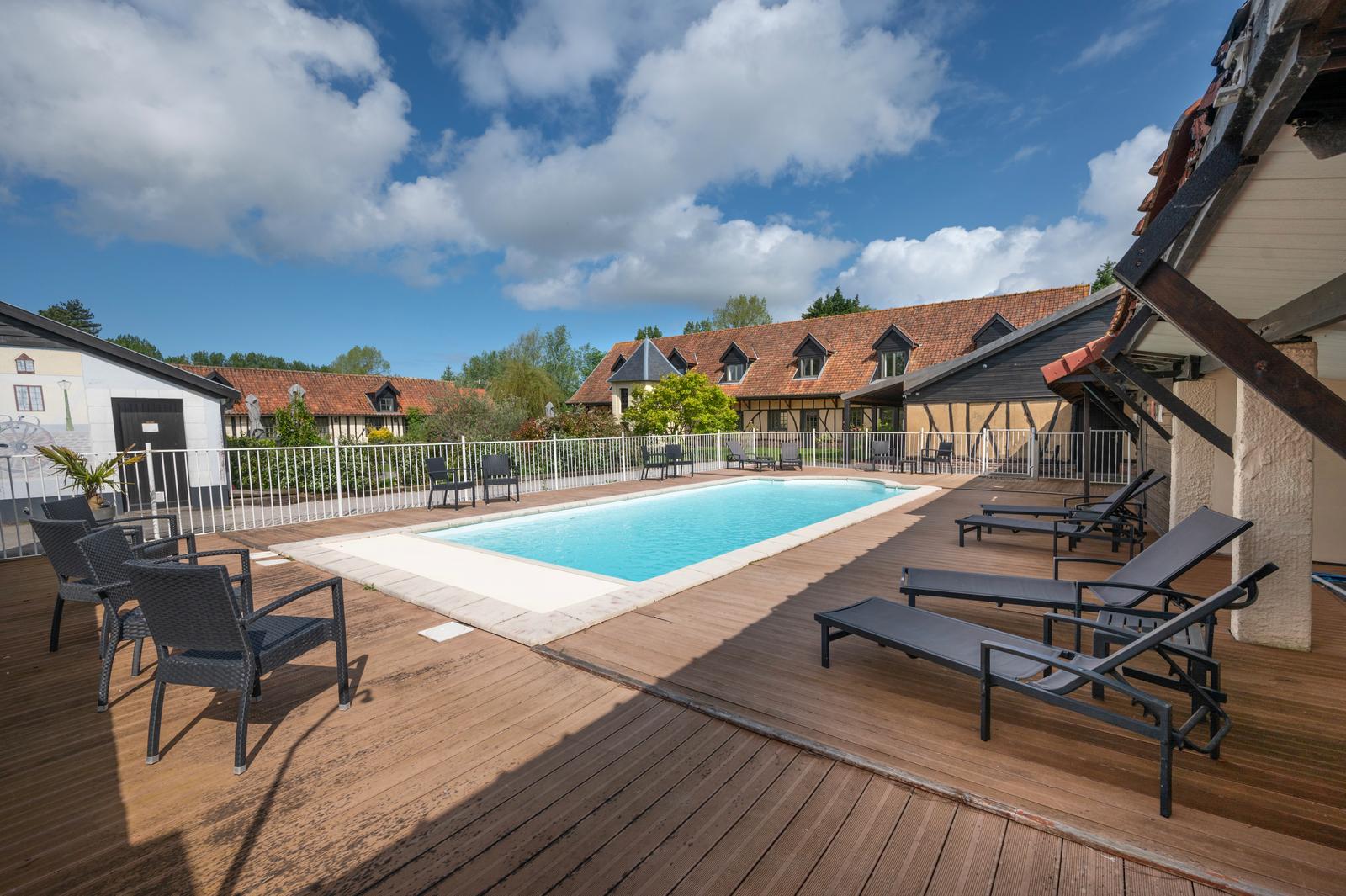 Quend-Plage : le Fiacre - piscine avant travaux
