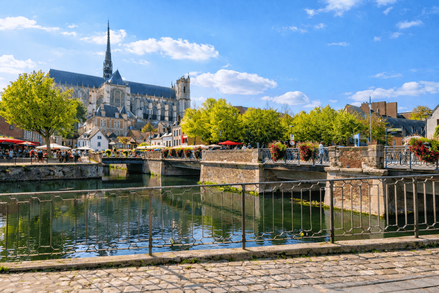 Amiens : quai bélu