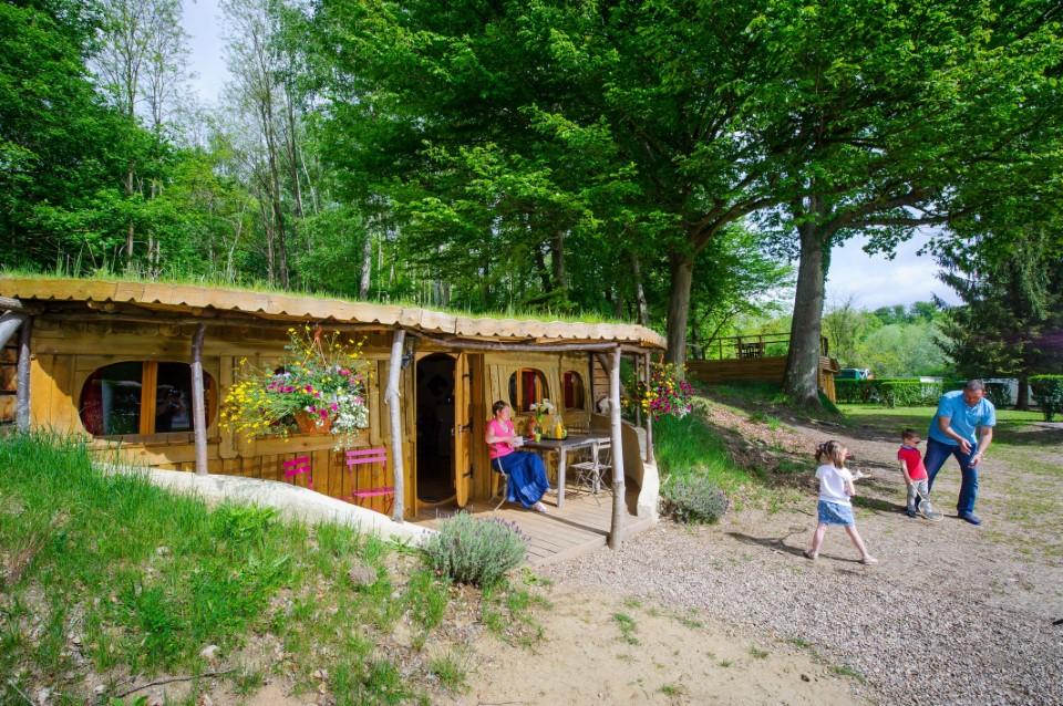 Pierrefonds : camping de la forêt - maison de Hobbit 13