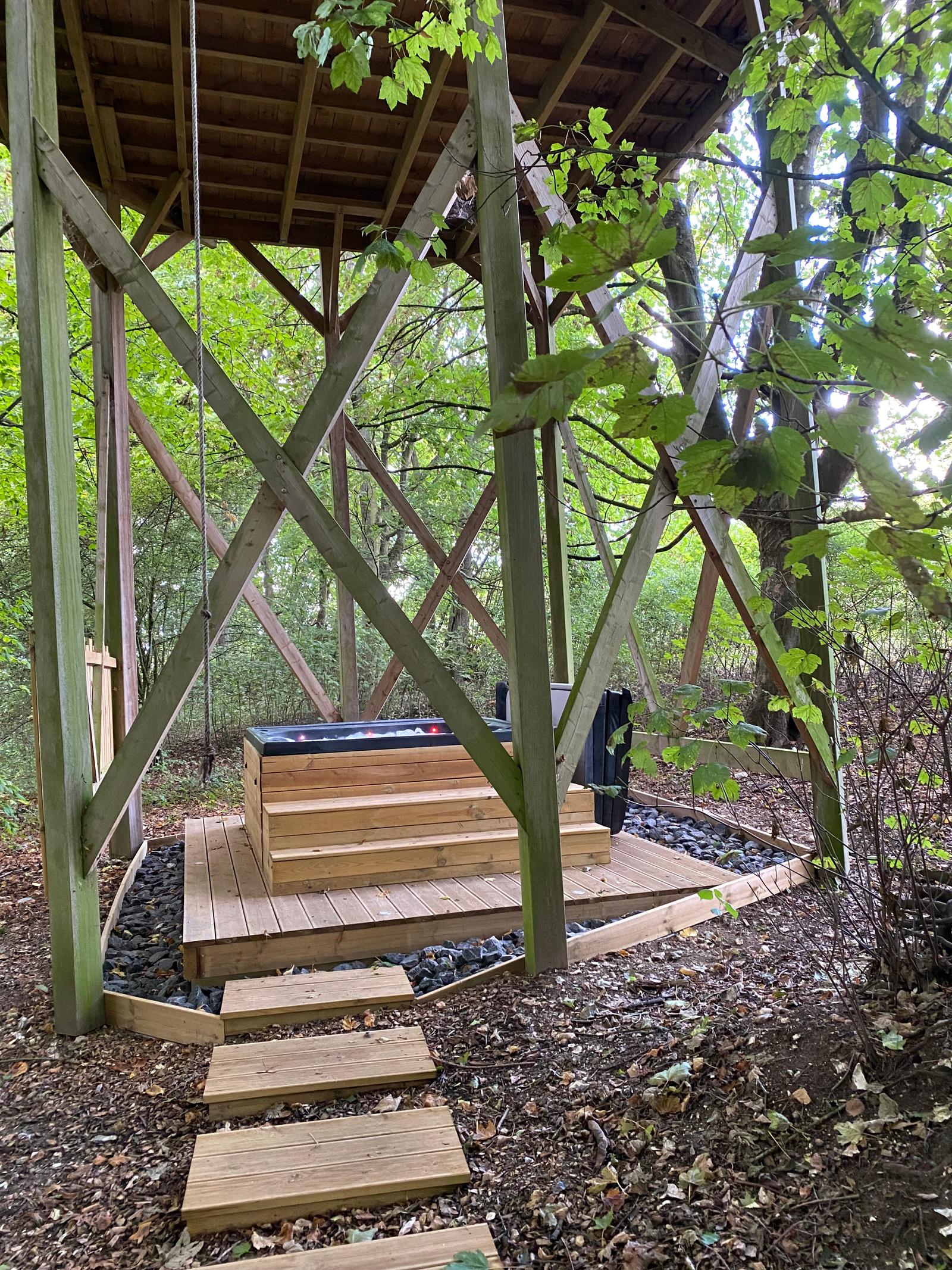 Port-le-Grand : Château des Tilleuls  - cabane Le Nichoir
