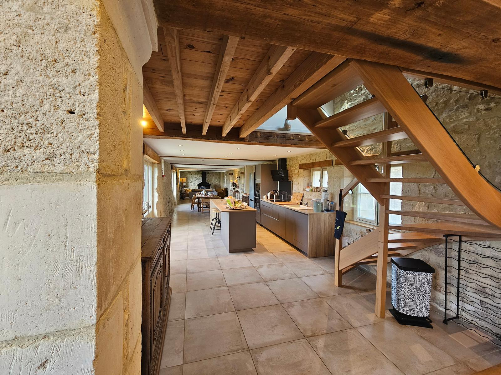 Largny-sur-Automne : Manoir de la Cour  48