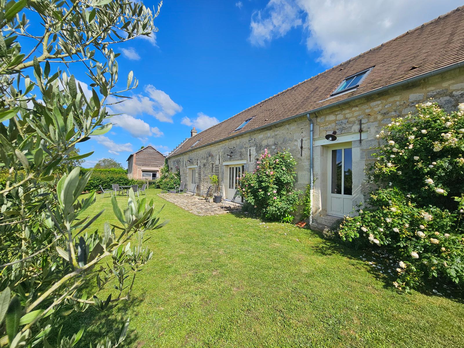Largny-sur-Automne : Manoir de la Cour  91
