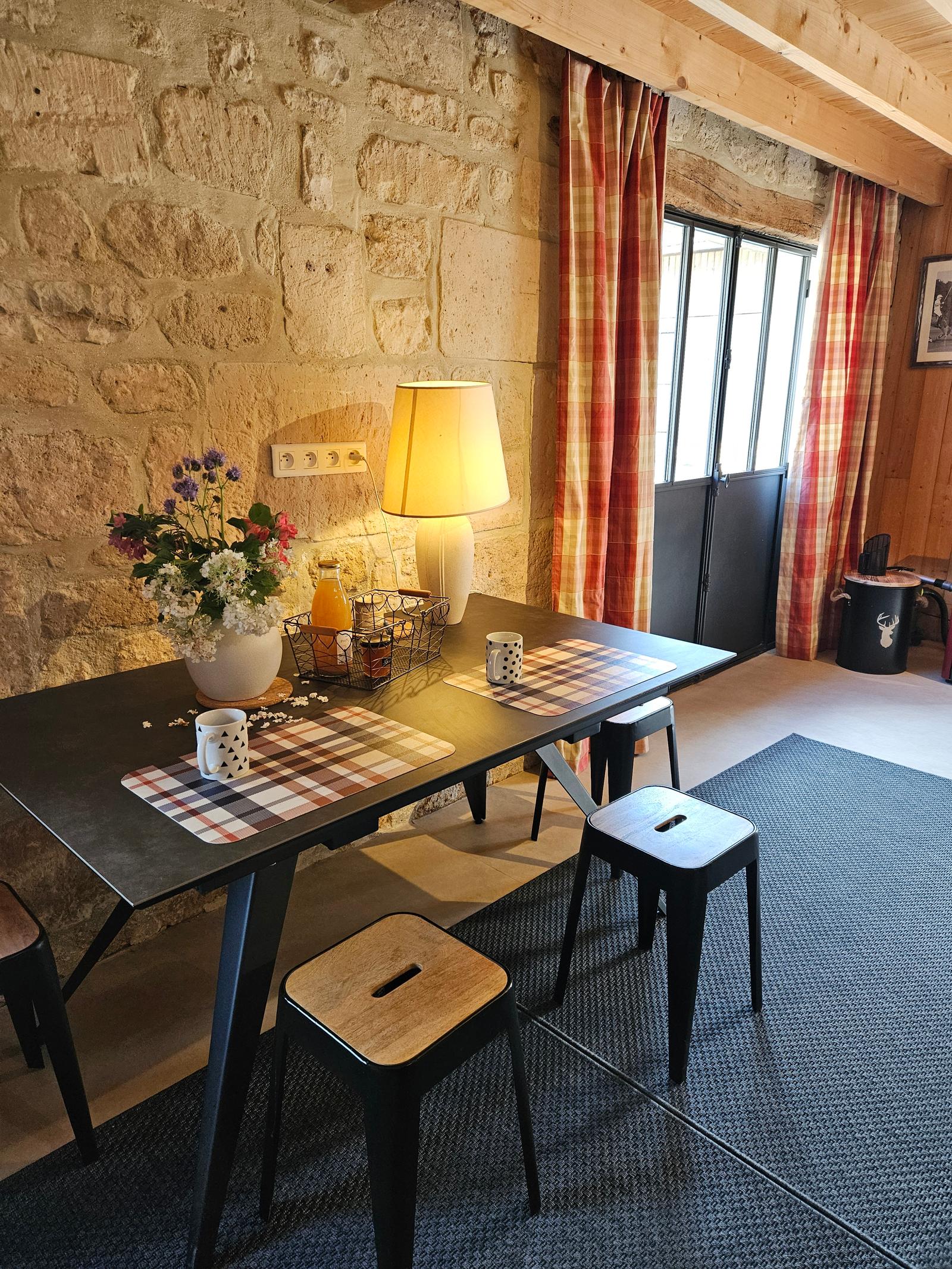 Largny-sur-Automne : Manoir de la Cour  68