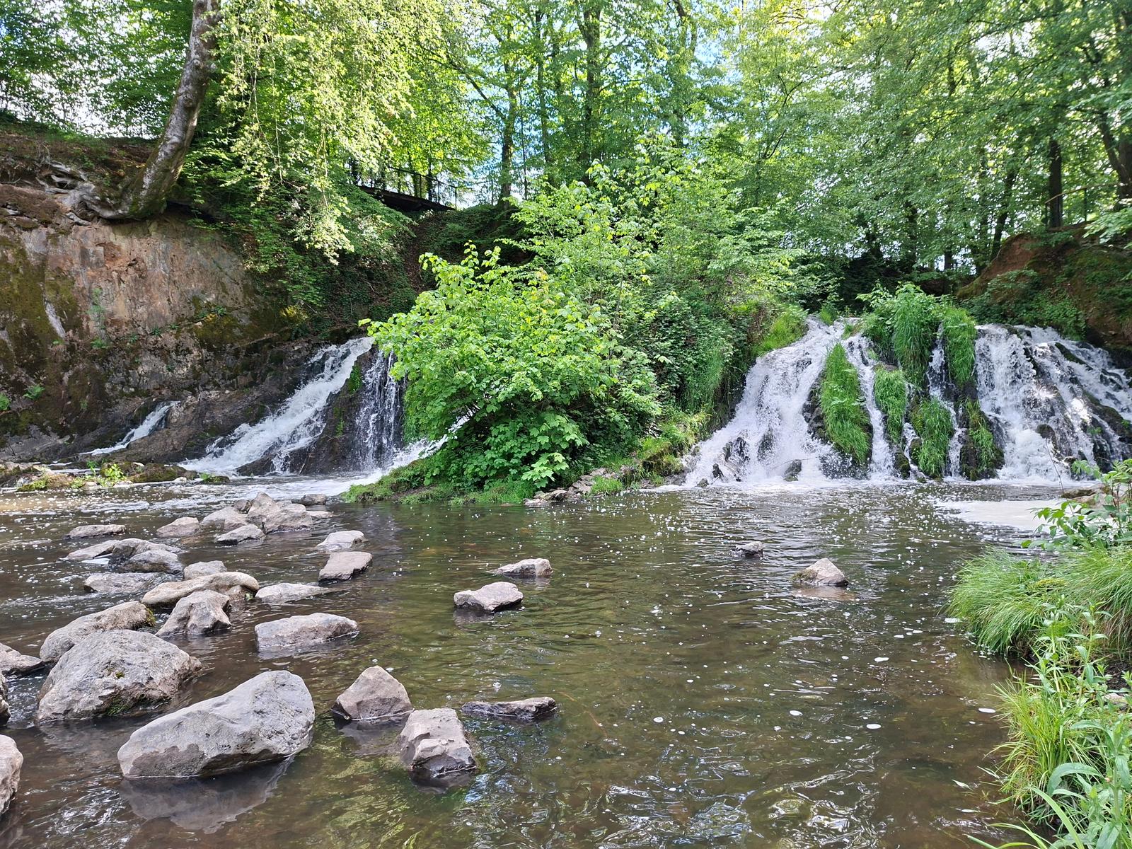 Hirson : la cascade de Blangy 03