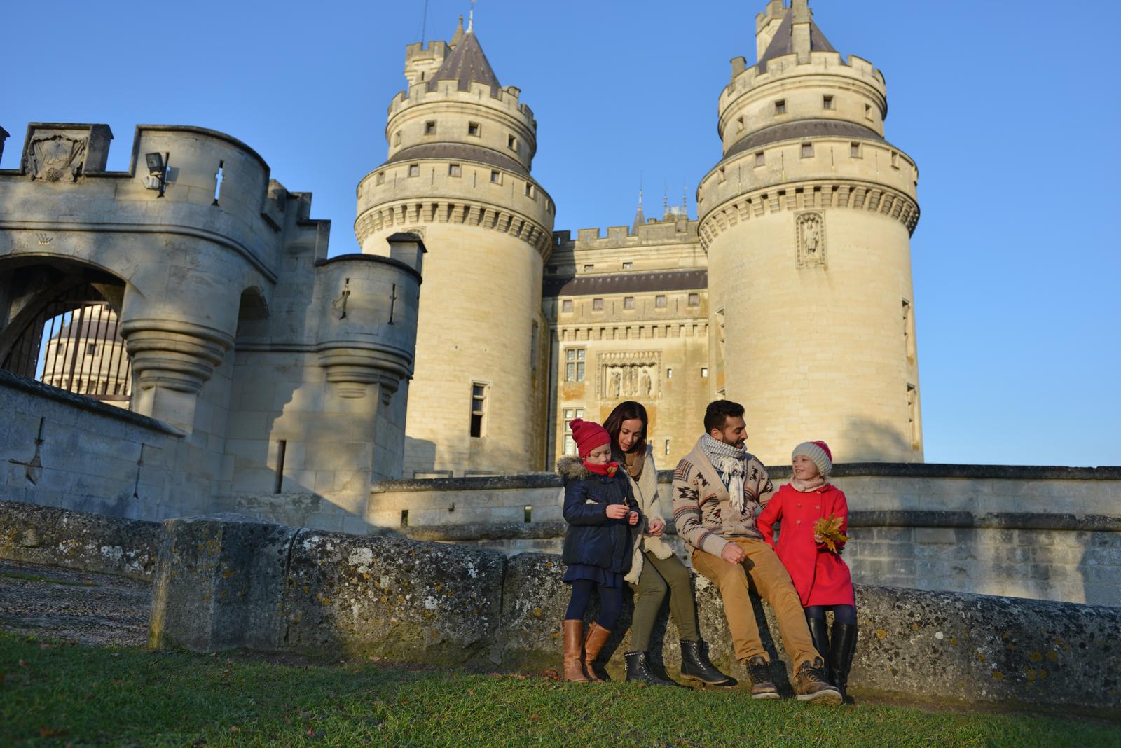 Famille en visite au château de Pierrefonds 14