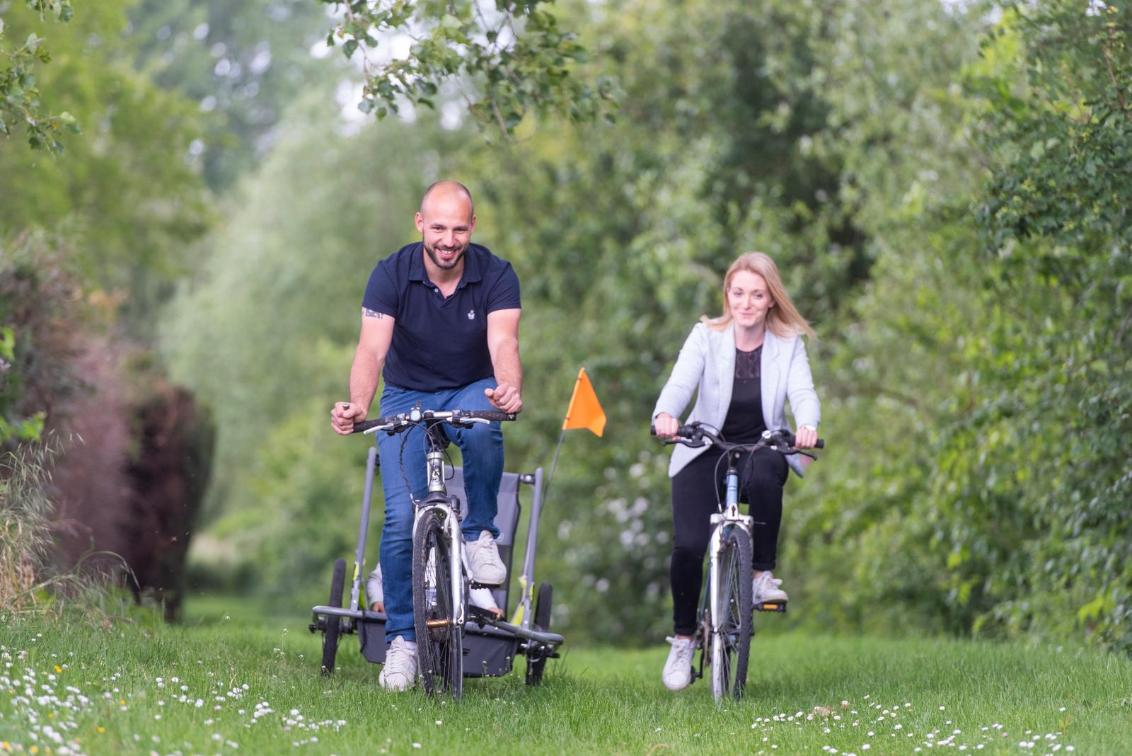 Villers-au-Tertre : la ferme du Tertre, vélo en famille