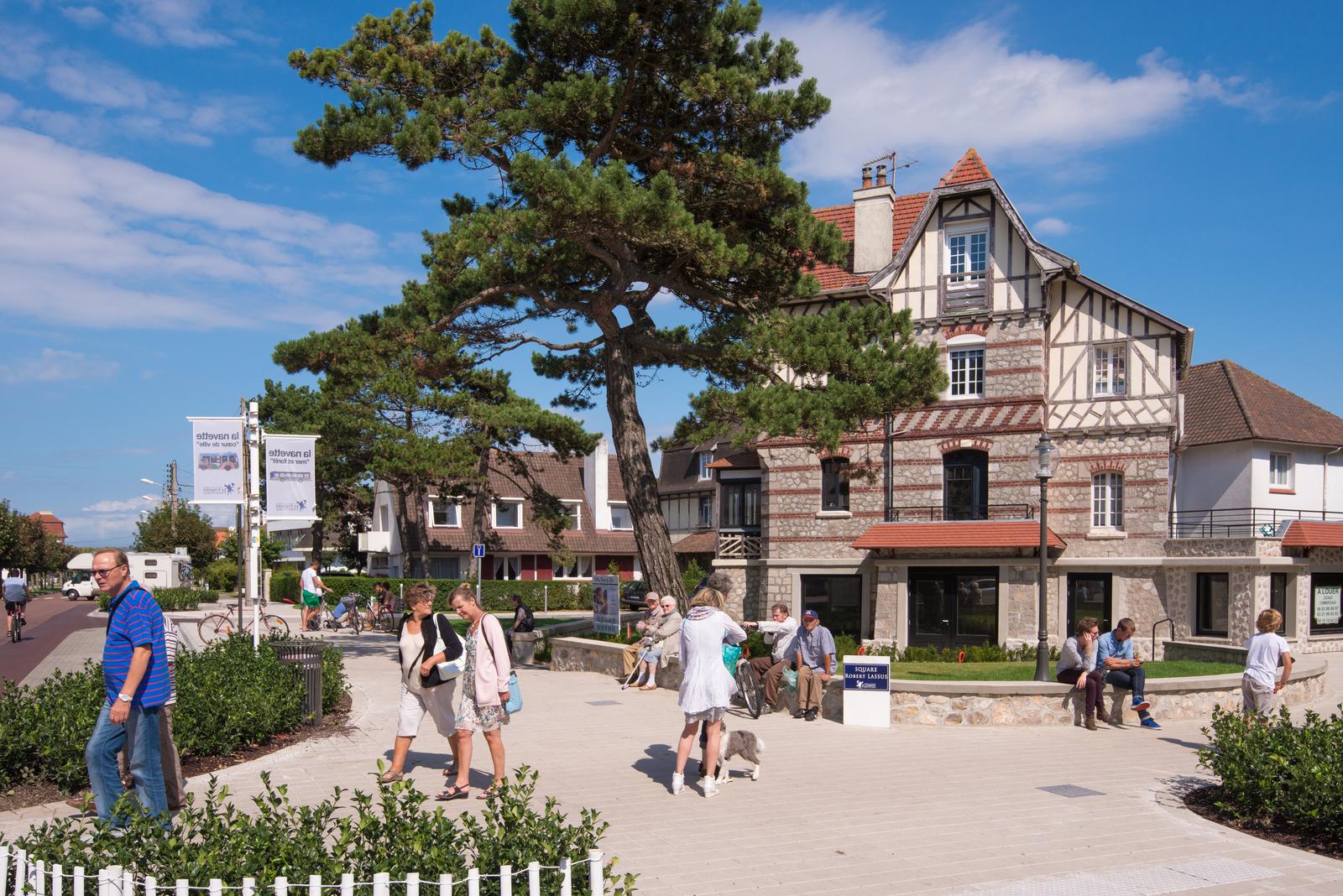 Le Touquet-Paris-Plage : vacanciers dans la ville